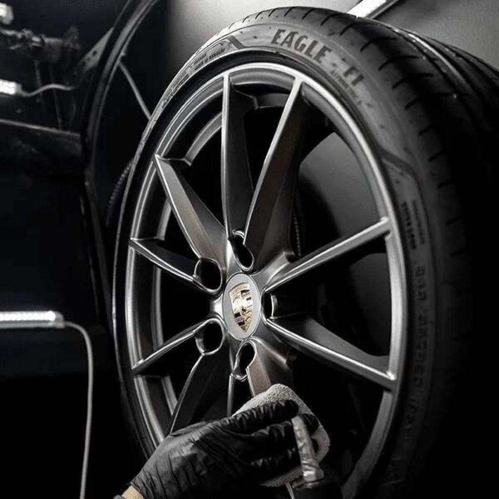 Read more about the article The Top Reasons to Invest in Powder Coating and Ceramic Coating for Your Wheels